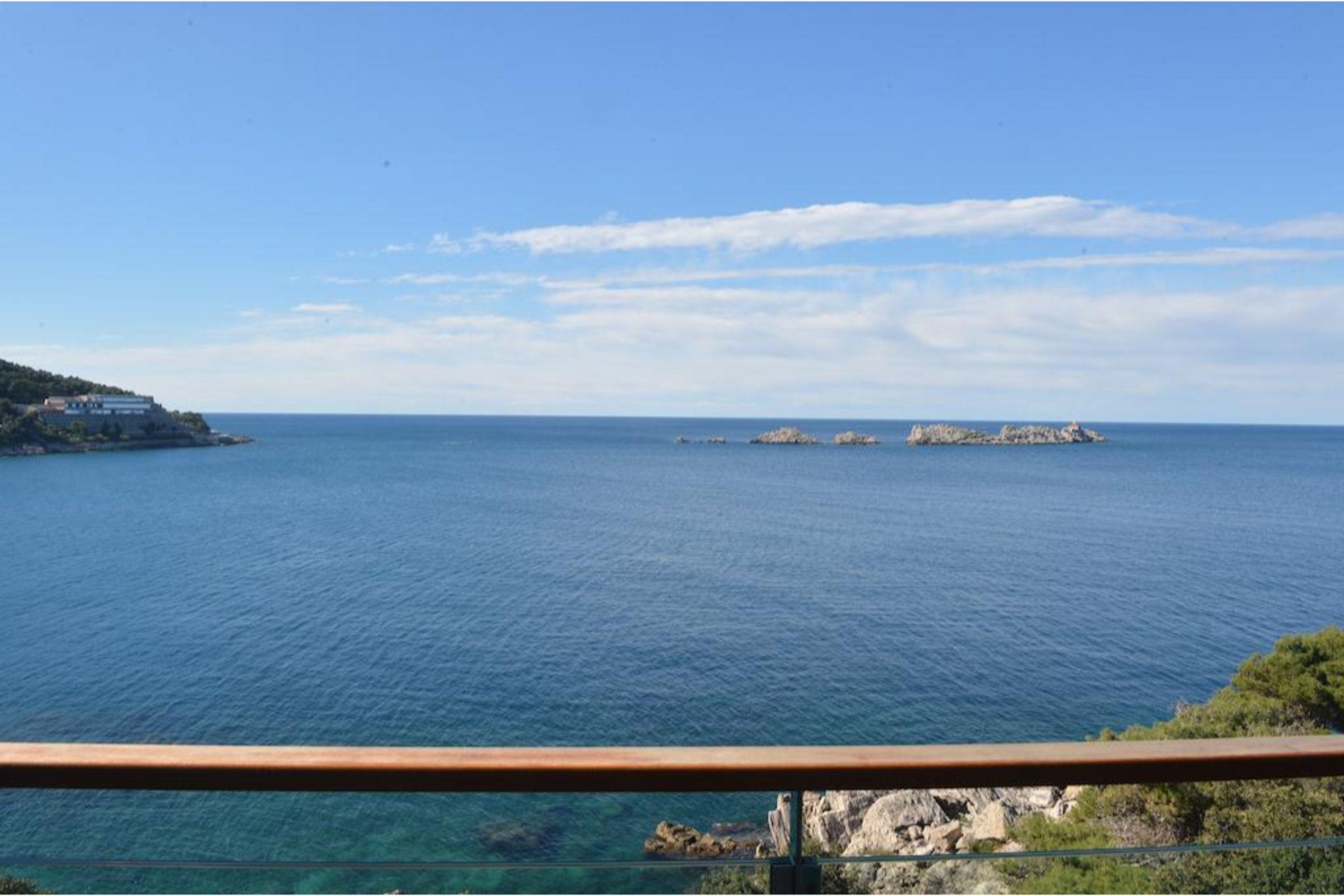 皇家公主酒店 杜布罗夫尼克 外观 照片 View of the islands from the mainland