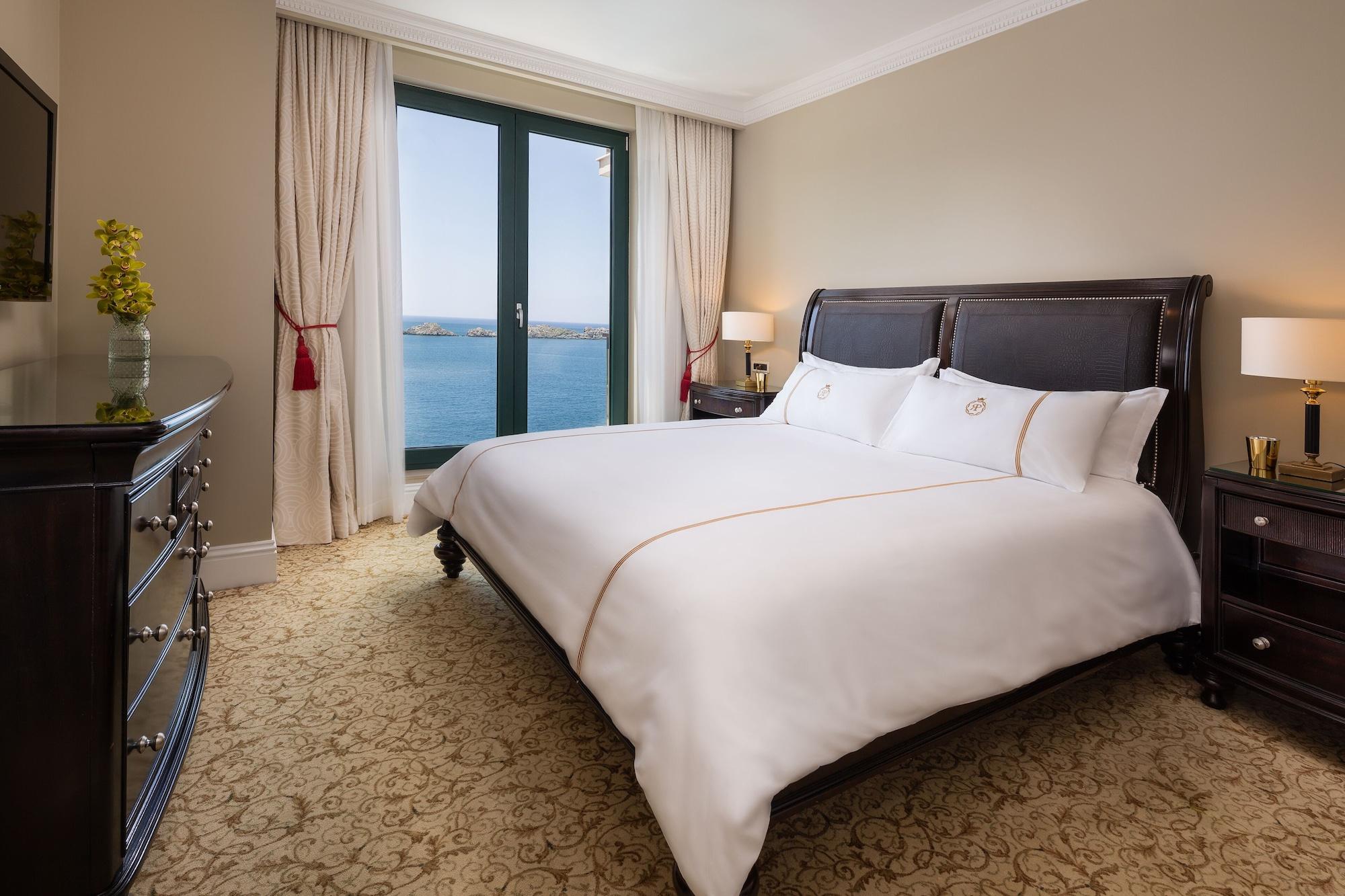 皇家公主酒店 杜布罗夫尼克 外观 照片 A bedroom at the Four Seasons Hotel