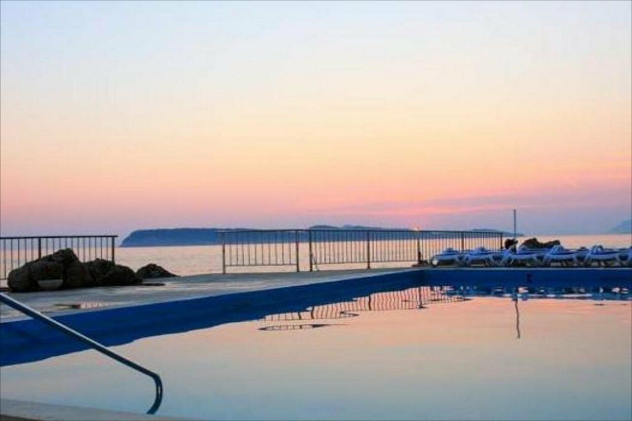 皇家公主酒店 杜布罗夫尼克 外观 照片 Sunset at the port of Rafina